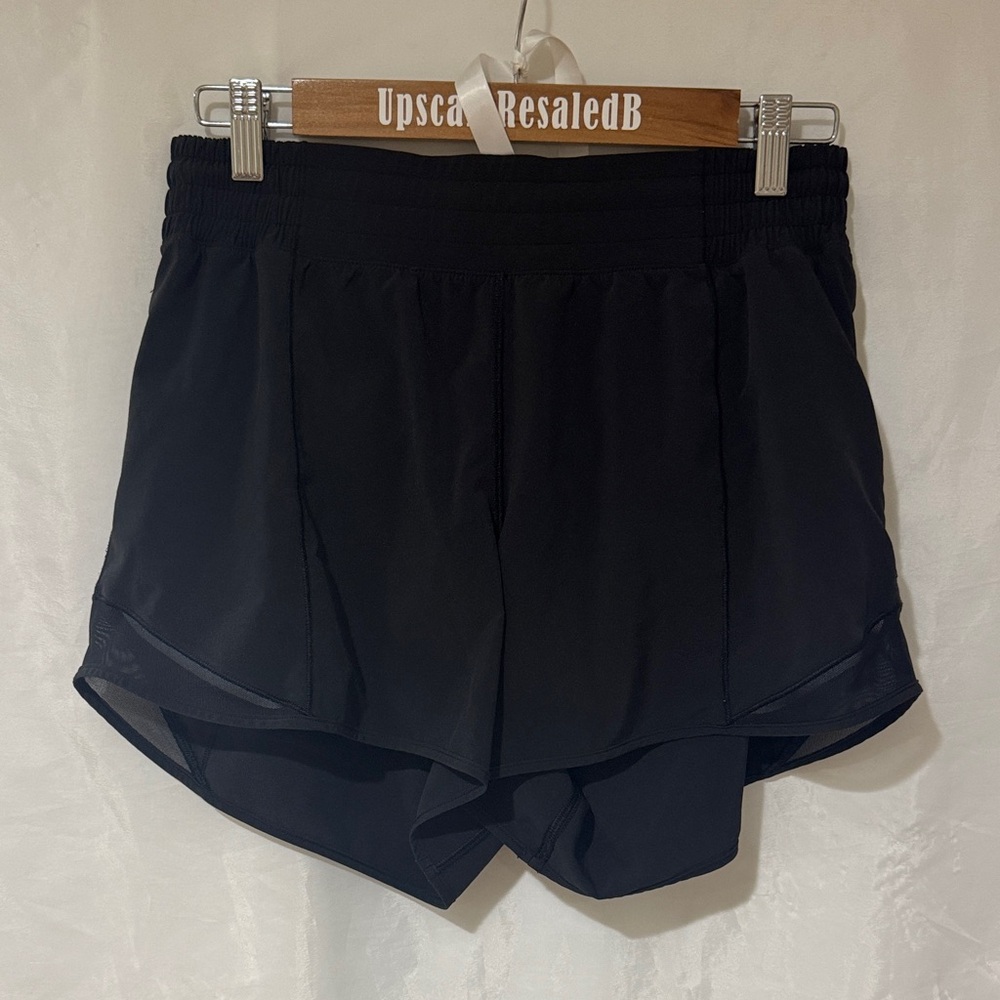 lululemon athletica 8 Hotty Hot Black Athletic Shorts